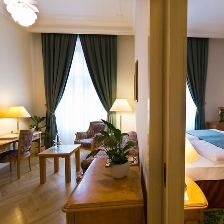 Grandhotel Ambassador Narodni Dum Karlovy Vary Exterior foto
